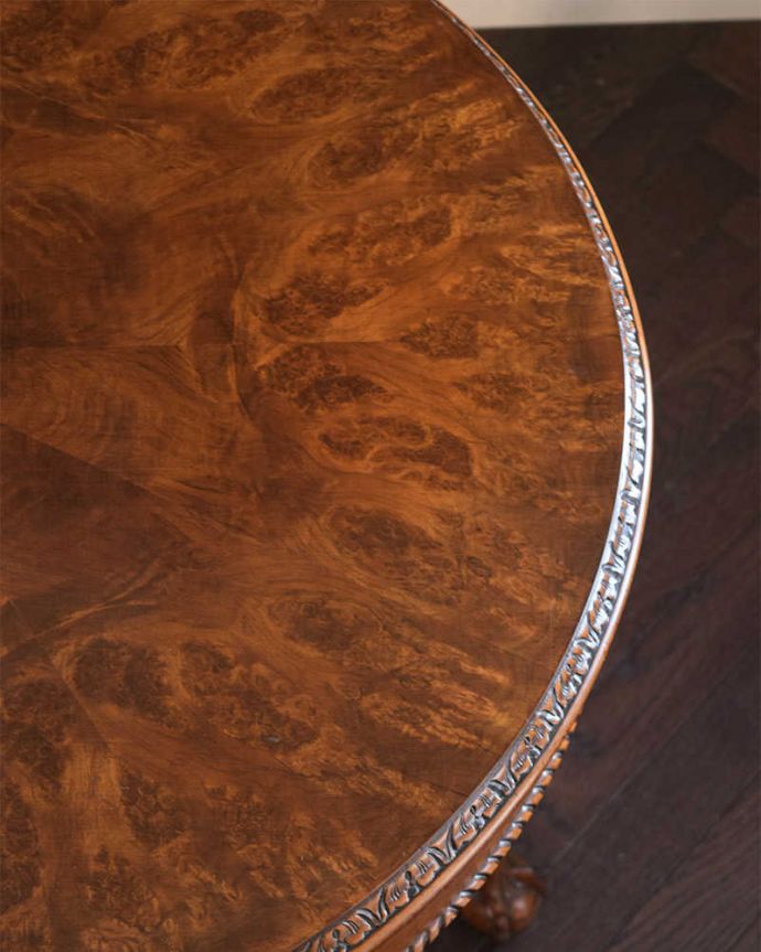 アンティークのテーブル　アンティーク家具　クロウ＆ボウルがかっこいいアンティーク カードテーブル（ゲームテーブル）。修復には自信がありますHandleでは専門の職人が修復する際、古い塗装を剥離してキレイにお直ししています。(k-2407-f)