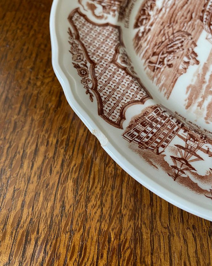 アンティーク 陶磁器の雑貨　アンティーク雑貨　船が描かれた美しいアンティーク食器、イギリスで見つけたディッシュプレート。カケがあるのでSALE価格ですカケがありました。(k-2555-z-1)