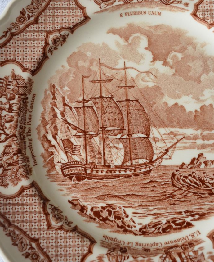 アンティーク 陶磁器の雑貨　アンティーク雑貨　船が描かれた美しいアンティーク食器、イギリスで見つけたディッシュプレート。一番使いやすいサイズのパンプレート食事の時、パンを乗せるために使われるプレートは、一番使いやすく実用的な大きさ。(k-2555-z-1)