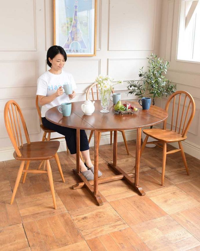 アーコールの家具　アンティーク家具　シンプルなデザインのアーコール社、伸張式のアンティークダイニングテーブル。やっぱり人気！3WAYで使えるアーコールのテーブル。(k-2594-f)