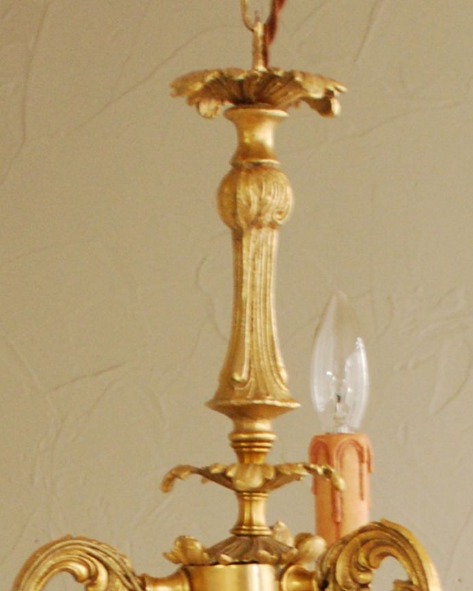 シャンデリア　照明・ライティング　イギリスアンティークの真鍮シャンデリア（3灯）。。(k-2652-z)