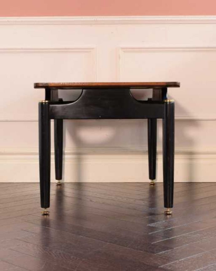 G-PLAN(Gプラン)　アンティーク家具　北欧スタイルのビンテージ家具、G-planの人気シリーズTola＆Blackのコーヒーテーブル。横から見てみてもカッコいい！北欧スタイルのテーブルは、横から見てもやっぱりスマートでカッコいいんです。(k-2721-f)