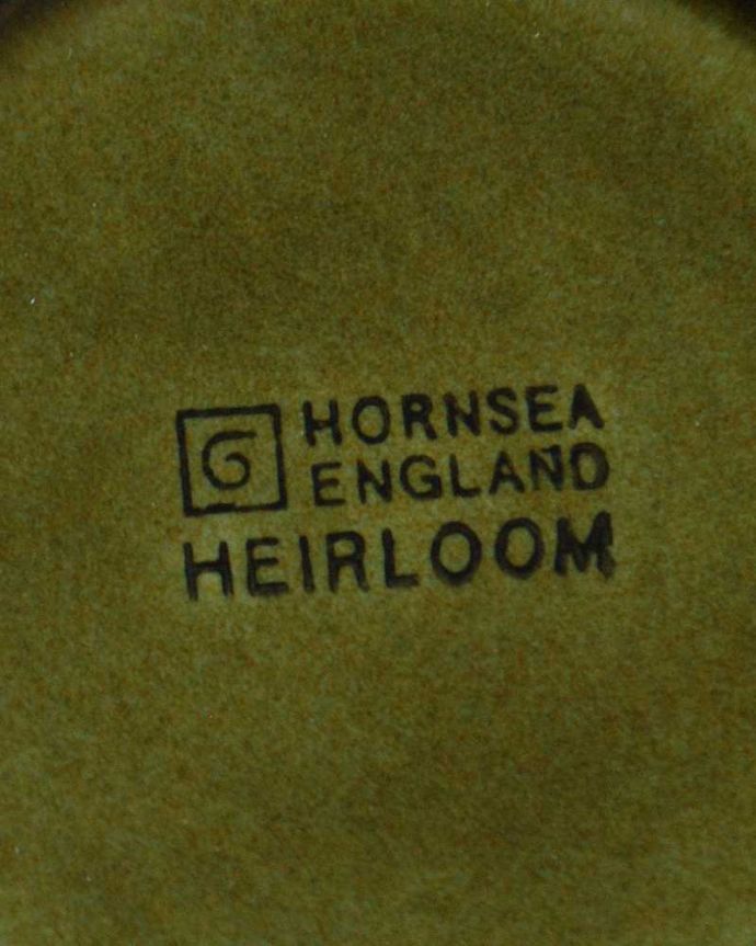 Hornsea（ホーンジー）　アンティーク雑貨　ホーンジーのアンティークのシュガーポット、「エアルーム」レイクランドグリーン。裏側のポーセリンマーク製造メーカー保証の意味がこもった窯印、ポーセリンマークがあります。(k-2724-z)
