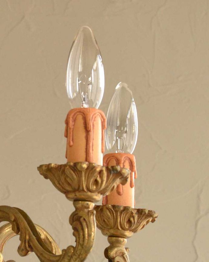 シャンデリア　照明・ライティング　フランス輸入のアンティークシャンデリア(真鍮製5灯)（Ｅ17シャンデリア球付）。。(k-2766-z)