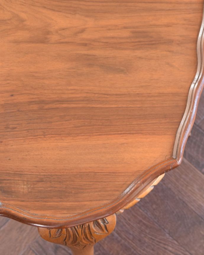 アンティークのテーブル　アンティーク家具　アンティーク コンソールテーブル　修復には自信がありますHandleでは専門の職人が修復する際、古い塗装を剥離してキレイにお直ししています。(k-2812-f)