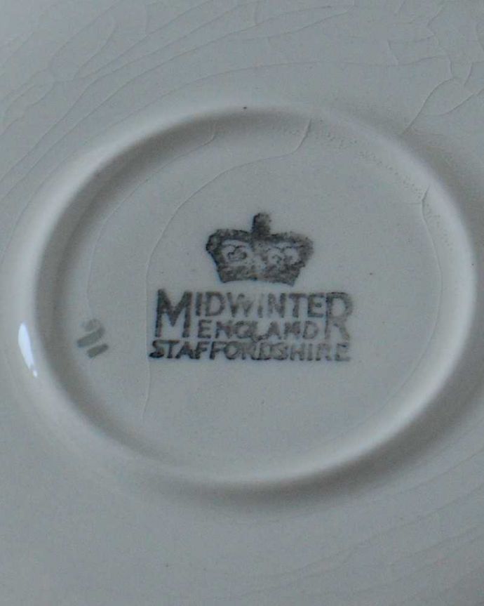アンティーク 陶磁器の雑貨　アンティーク雑貨　ピンクローズが華やか、ミッドウィンター社のアンティークカップ＆ソーサー(トリオ) 。裏側には品質の証製造メーカー保証の意味がこもった窯印、ポーセリンマークがあります。(k-2835-z)