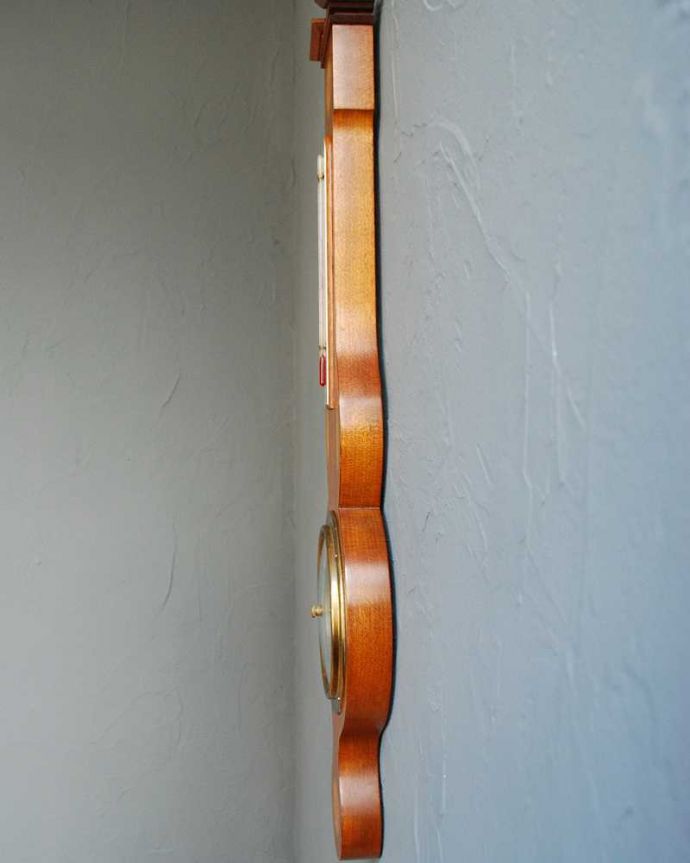 アンティーク その他の雑貨　アンティーク雑貨　イギリスで見つけた木製のアンティークハイグロメーター（温湿時計）。横から見ると･･･こんな感じです。(k-2888-z)
