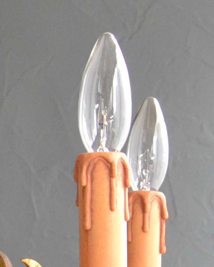 シャンデリア　照明・ライティング　フランスで見つけた真鍮製シャンデリア（5灯）（Ｅ17シャンデリア球付）。。(k-2901-z)