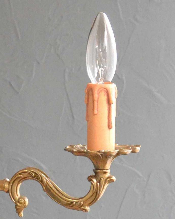 シャンデリア　照明・ライティング　エレガントな真鍮アンティークシャンデリア（3灯）（Ｅ17シャンデリア球付）。。(k-2913-z)
