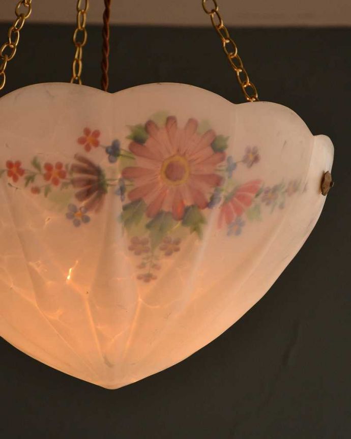 シャンデリア　照明・ライティング　優しいお花模様が可愛いアンティークハンギングボウル（E26球付）。。(k-2960-z)