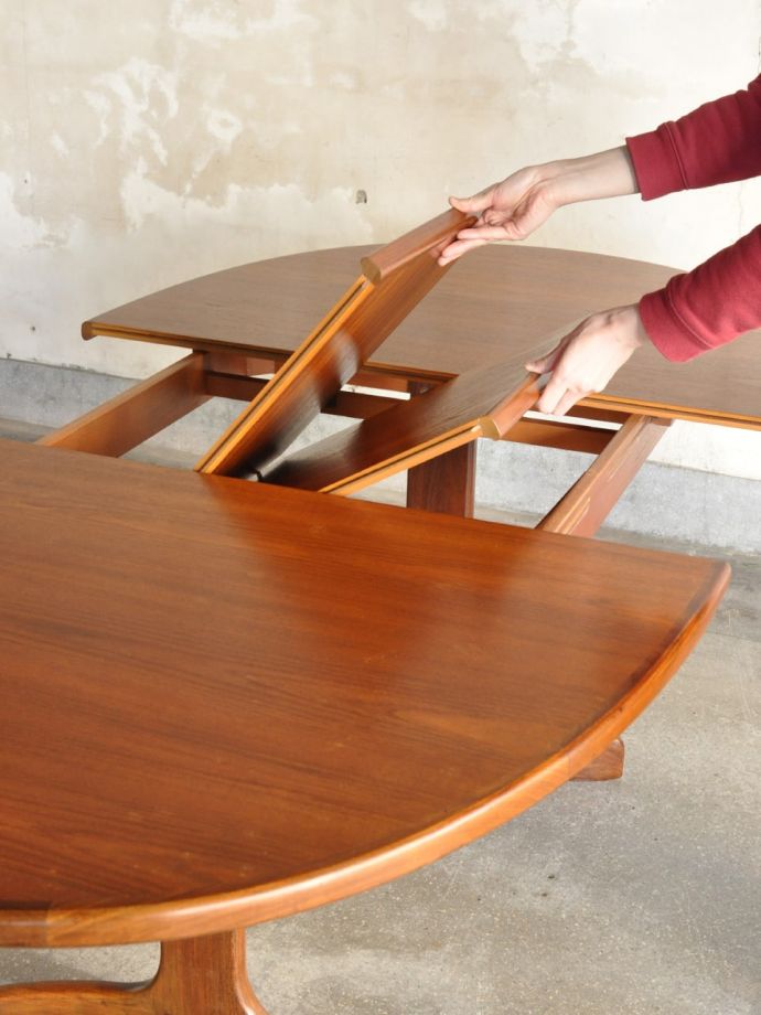 伸長式テーブルのサイズ変更方法