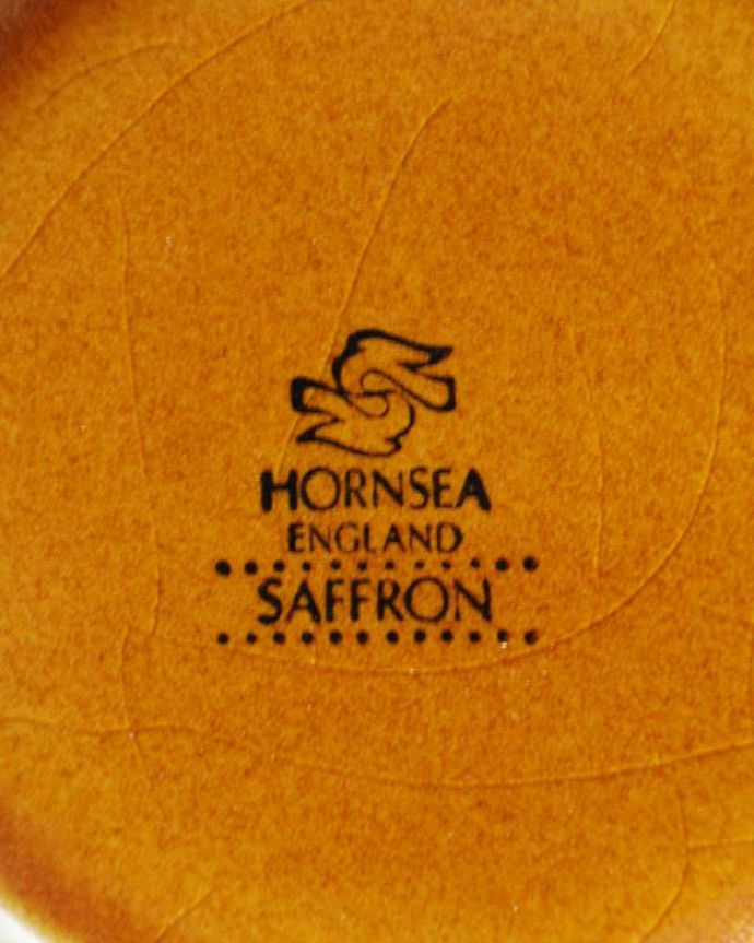 Hornsea（ホーンジー）　アンティーク雑貨　ホーンジーのアンティークのシュガーポット、HORNSEA「サフラン」シリーズ。裏側には品質の証製造メーカー保証の意味がこもった窯印、ポーセリンマークがあります。(k-3011-z)