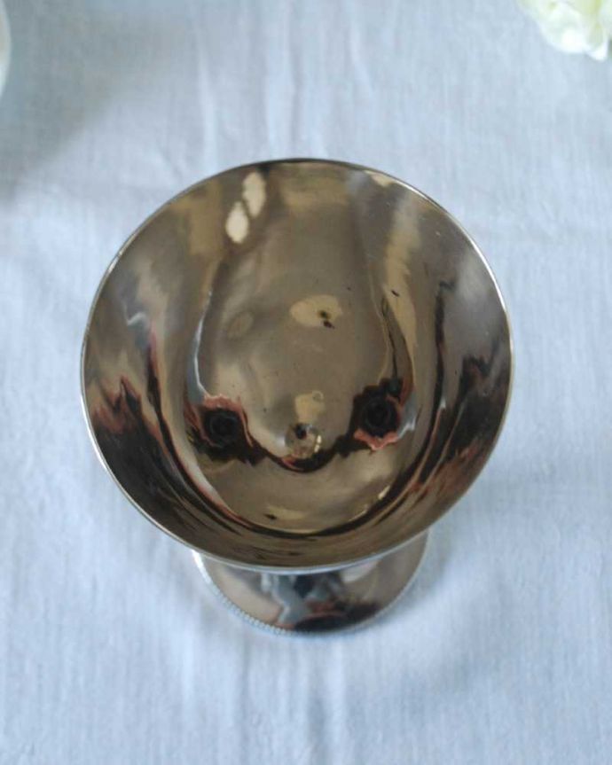 アンティーク シルバー製　アンティーク雑貨　英国アンティークの銀食器、アンティークシルバーのワインカップ(ゴブレット)。上から見るとこんな感じです。(k-3244-z)