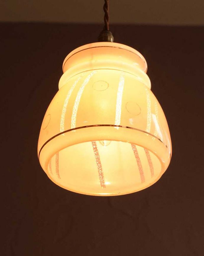 ペンダントライト　照明・ライティング　明かりがこぼれるアンティークガラスシェード(コード・シャンデリア電球・ギャラリーなし)。。(k-3295-z)