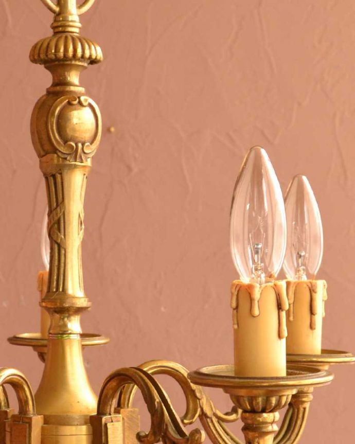 シャンデリア　照明・ライティング　イギリスアンティークの真鍮製シャンデリア（5灯）（E17シャンデリア球付） 。。(k-3763-z)