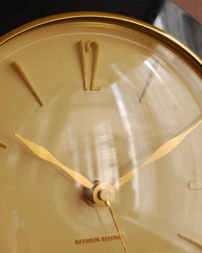 アンティーク その他の雑貨　アンティーク雑貨　イギリスで見つけたWestclox社製のヴィンテージウォールクロック（壁掛け時計）。タイムスリップさせてくれる優しい文字盤アンティークの時計は、文字盤が何とも言えない優しい雰囲気。(k-3805-z)