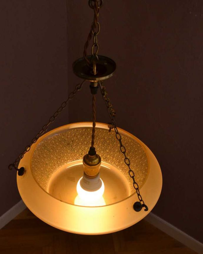 シャンデリア　照明・ライティング　お花模様が描かれたイギリスアンティークのハンギングボウル(Ｅ26球付き)。。(k-3808-z)