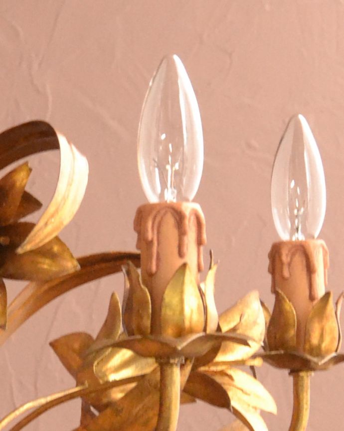 シャンデリア　照明・ライティング　お花のブーケの形が可愛いアンティークシャンデリア(5灯)(E17シャンデリア球付)。。(k-3994-z)