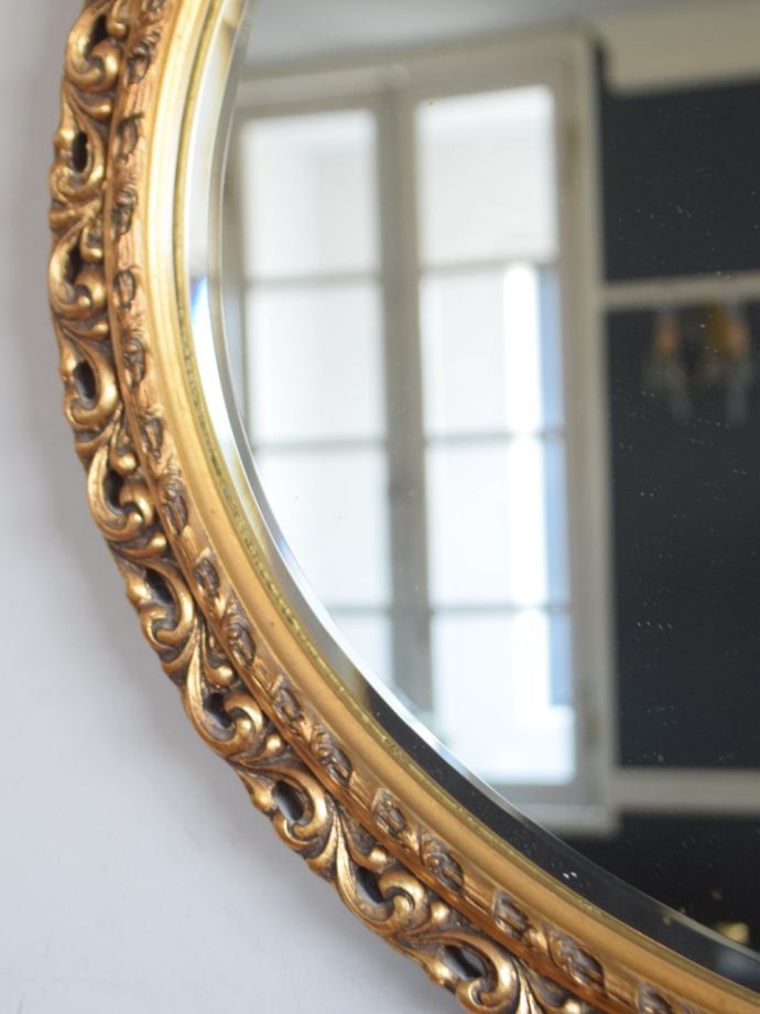 アンティークのミラー、ゴールドの縁取りが豪華な英国のウォールミラー（鏡）(k-4458-z)｜アンティーク雑貨
