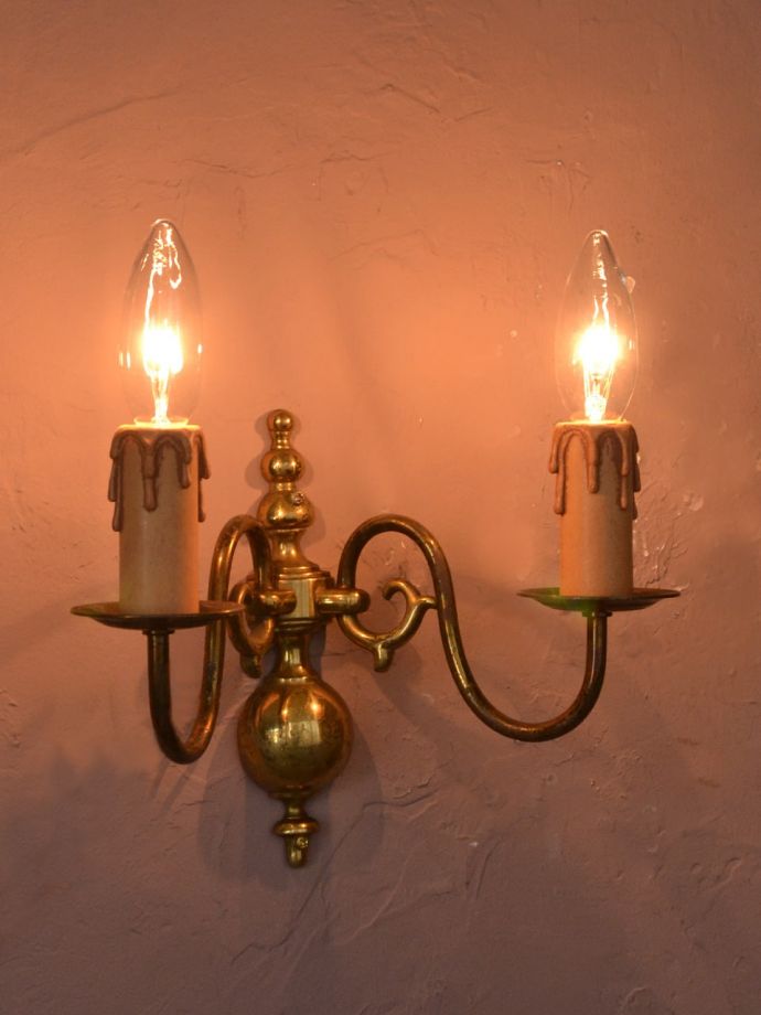 イギリスアンティークの壁付け照明、真鍮製のおしゃれなウォールブラケット（Ｅ17シャンデリア球付）(k-4541-z)｜照明おしゃれ