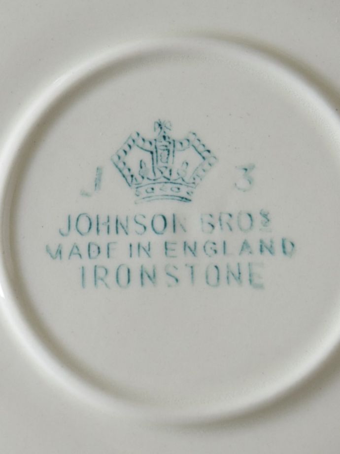 イギリスのアンティーク食器、ジョンソンブラザーズ(Johnson Brothers)のカップ＆ソーサー