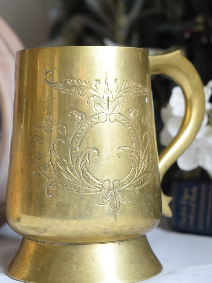 英国アンティークの真鍮製のマグカップ、ブラスのビアマグk