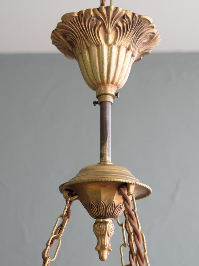 フランスで見つけた天使のモチーフのシャンデリア、アンティークの照明器具(3灯)（Ｅ17シャンデリア球付）