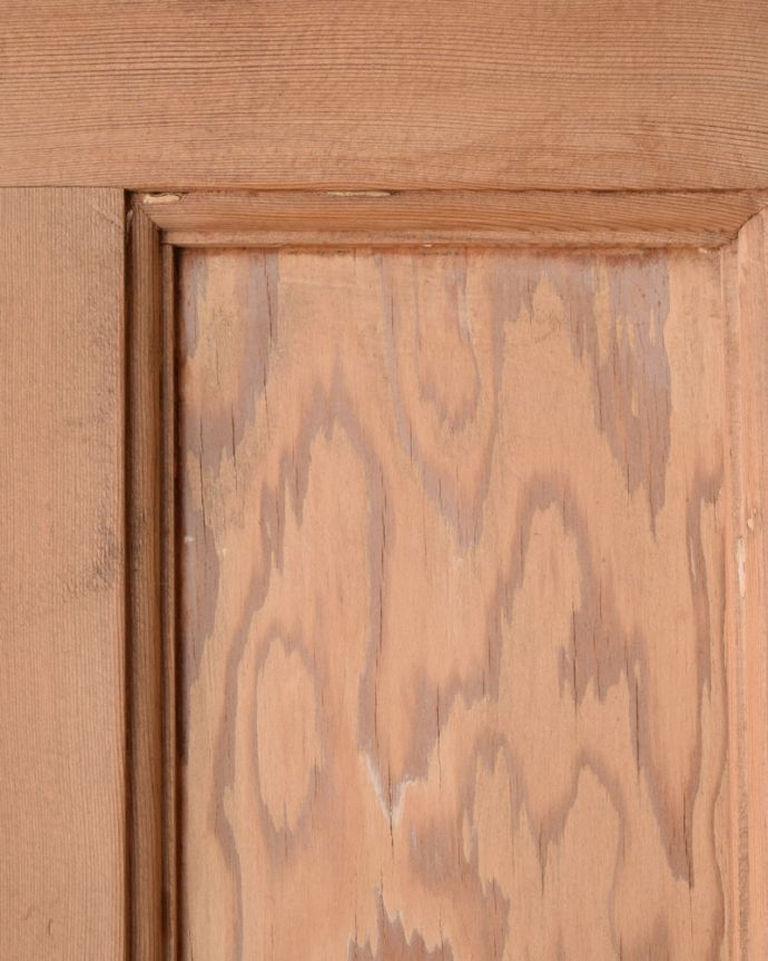 ドア・ゲート　アンティーク家具　どんな部屋にも似合うシンプルデザインおしゃれなアンティークのドア。アンティークらしい木目アンティークは新品ではないので、経年変化によるキズはありますが、ピッカピカにお直ししました。(k-658-f)