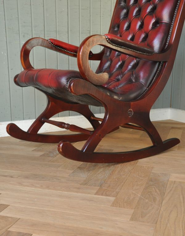 高級感のある英国のアンティークソファ、革張りのロッキングチェア(k-954-c)｜アンティークチェア・椅子