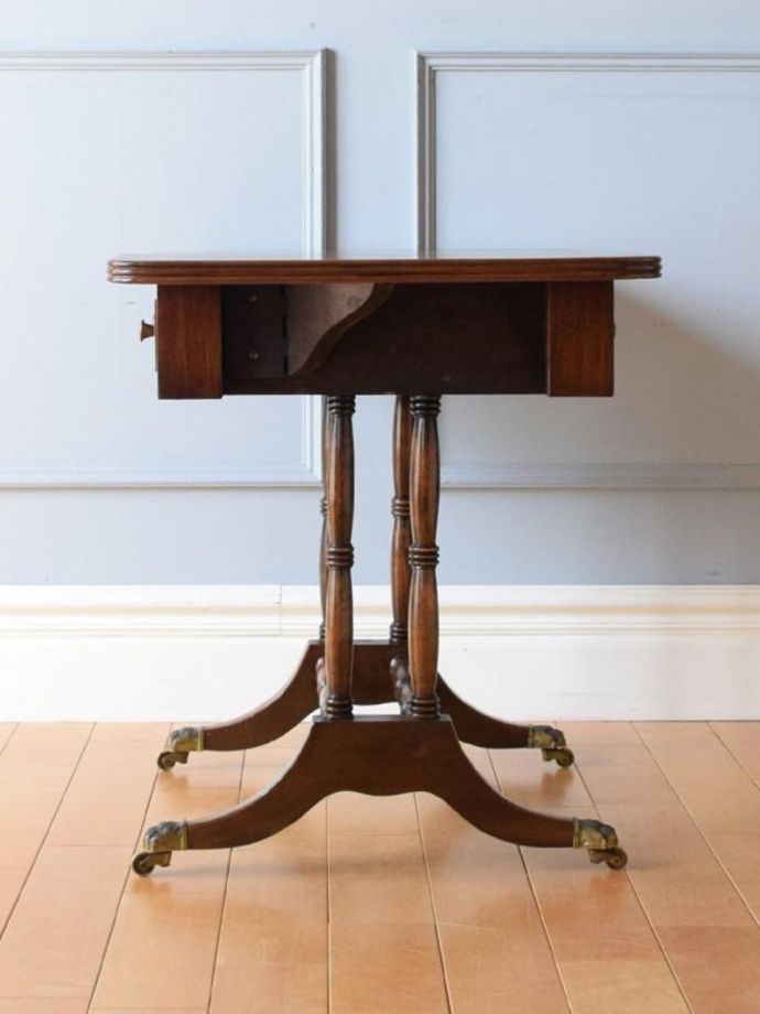 イギリスから届いたアンティークの伸長式テーブル、便利に使えるバタフライコーヒーテーブル(m-1002-f)｜アンティーク家具
