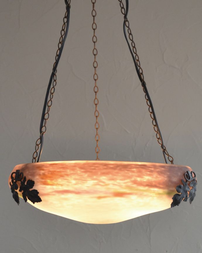 シャンデリア　照明・ライティング　大人っぽいパープルのミューラーハンギングボウルランプ（Ｅ17球付）(2灯)。灯りが灯るとさらにロマンチックな雰囲気になります。(m-1465-z)