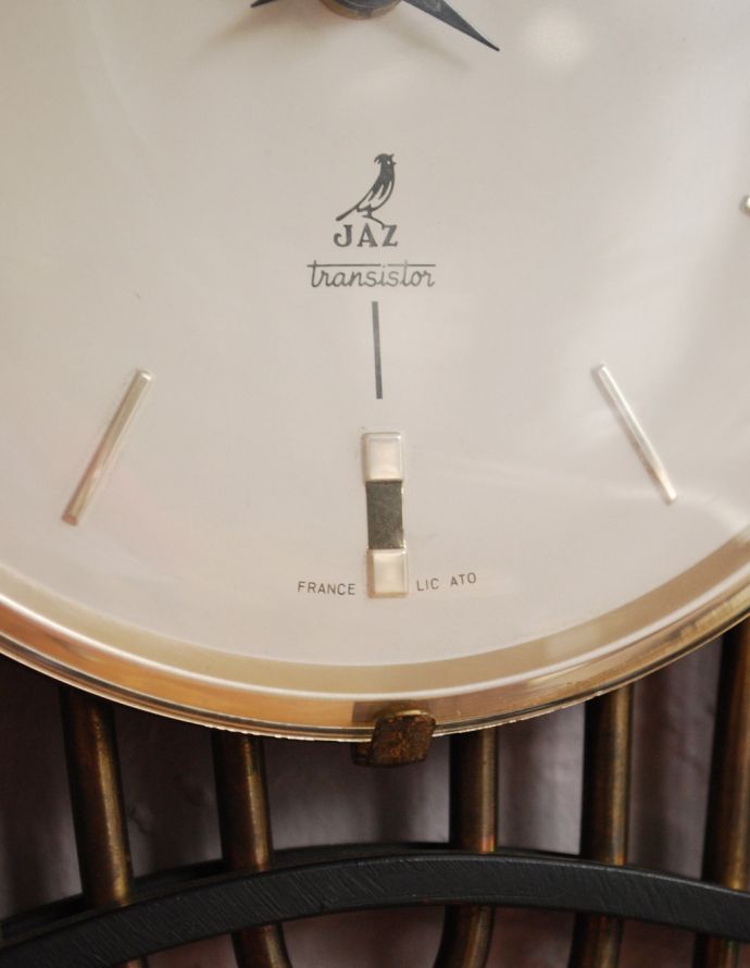 時計・スケール・カレンダー　アンティーク雑貨　パリの時計メーカーJAZ社の壁掛け時計（ウォールクロック）。JAZの文字もキレイに残っています。(m-1474-z)