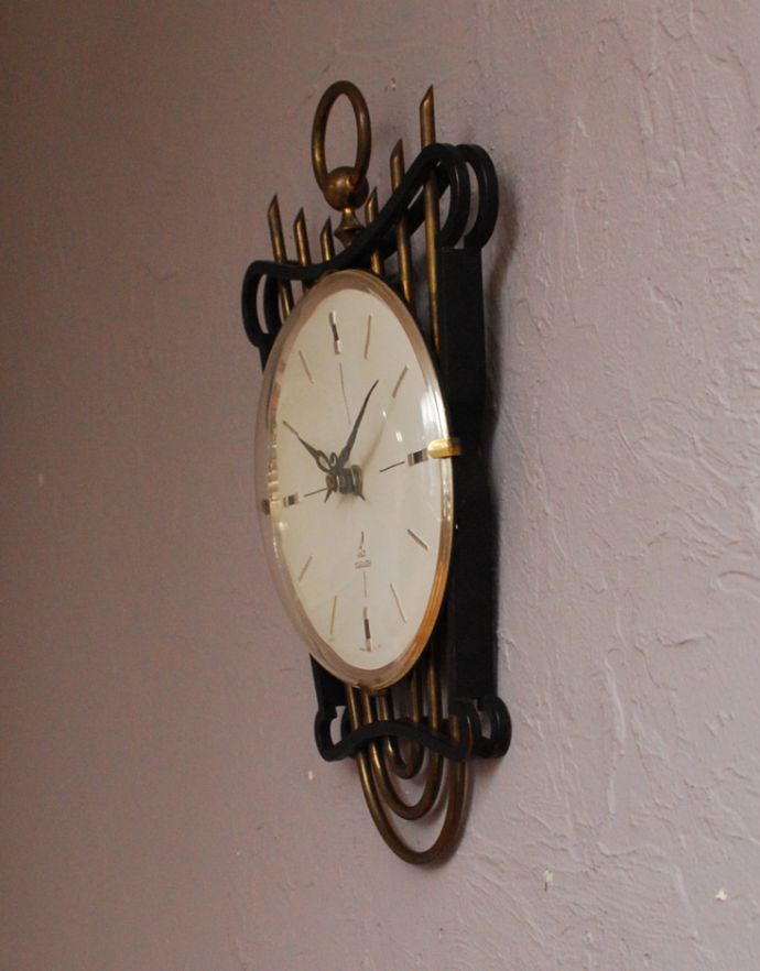 時計・スケール・カレンダー　アンティーク雑貨　パリの時計メーカーJAZ社の壁掛け時計（ウォールクロック）。横のデザインもお洒落ですね。(m-1474-z)