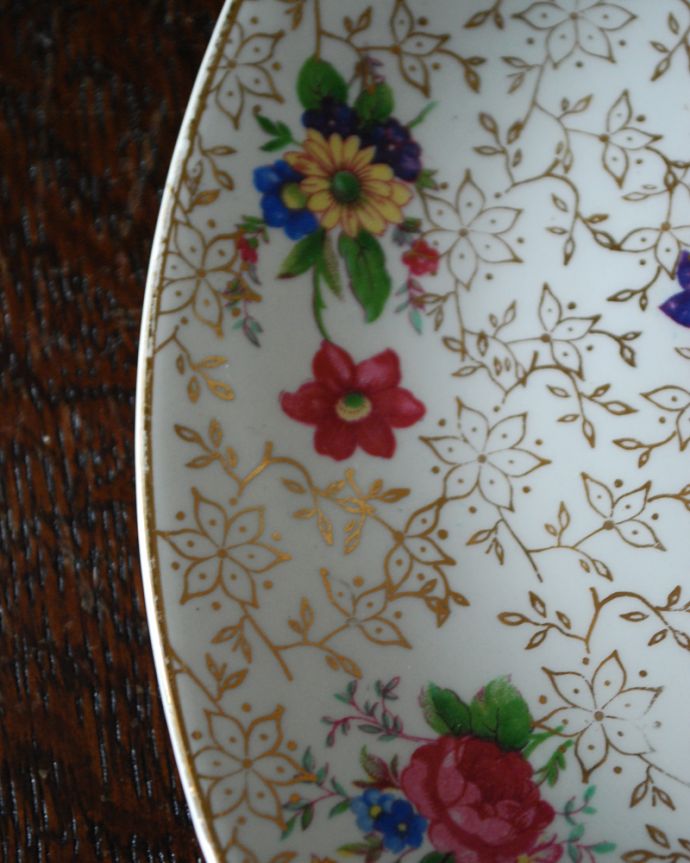 アンティーク 陶磁器の雑貨　アンティーク雑貨　お花柄が可愛い、ミッドウィンター社のアンティークコンポート（ケーキスタンド）。可愛いお花のプレートです。(m-1545-z)
