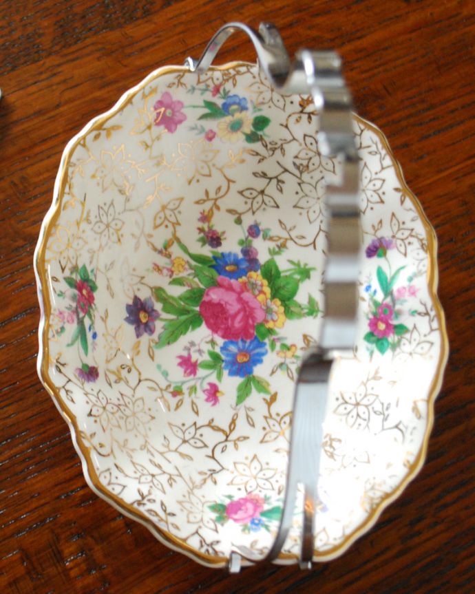 アンティーク 陶磁器の雑貨　アンティーク雑貨　イギリスのミッドウィンター社、アンティークのジャムディッシュ。可愛いお花のデザインです。(m-1740-z)