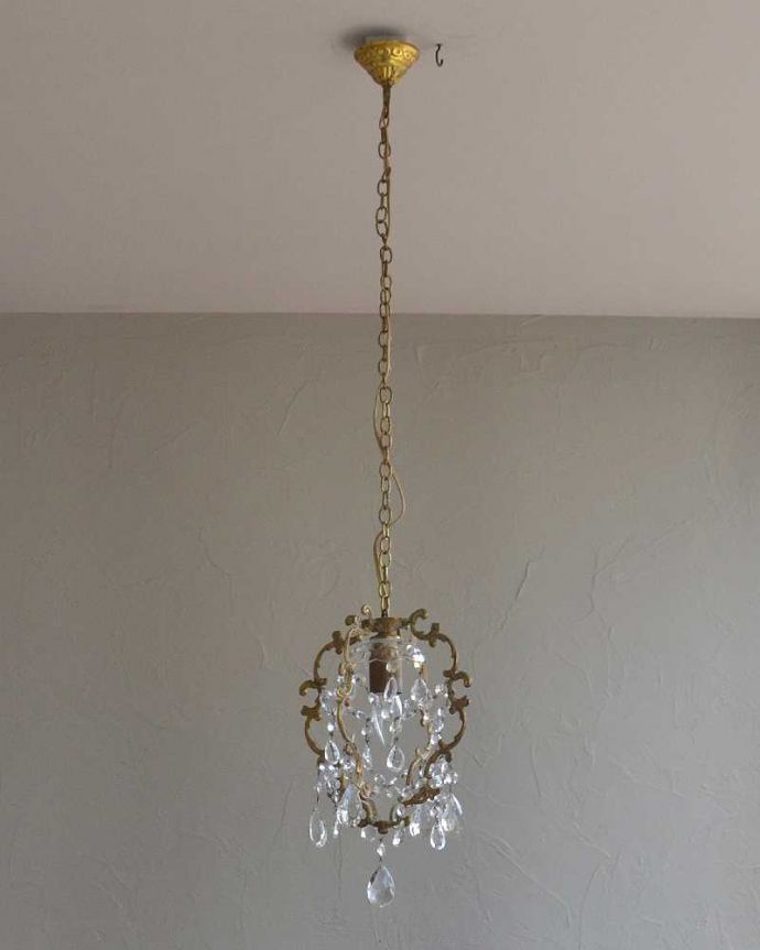 アンティークのシャンデリア・ハンギングボウル　照明・ライティング　フランス輸入の真鍮製のアンティーク１灯シャンデリア（Ｅ17シャンデリア球付）。真鍮のカバー付きです。(m-1841-z)