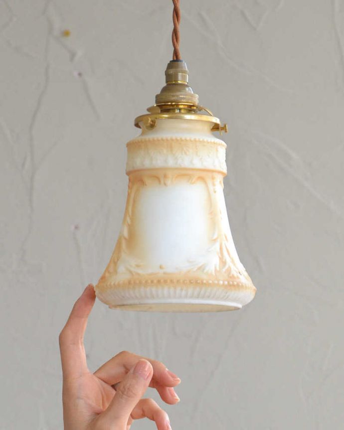 ペンダントライト　照明・ライティング　ギリシャ彫刻のようなアンティークペンダントライト（コード・シャンデリア電球・ギャラリーA付き）。。(m-1977-z)