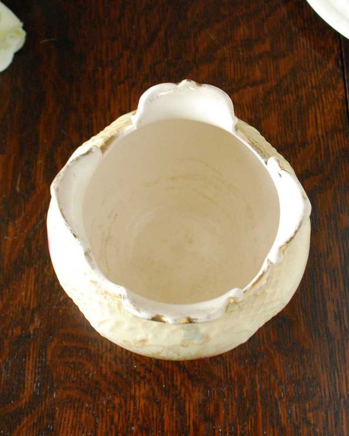 アンティーク 陶磁器の雑貨　アンティーク雑貨　イギリスで見つけたロイヤルデボン（Royal Devon）のアンティーク花器。アンティークなので多少のキズ・汚れがある場合があります。(m-1994-z)