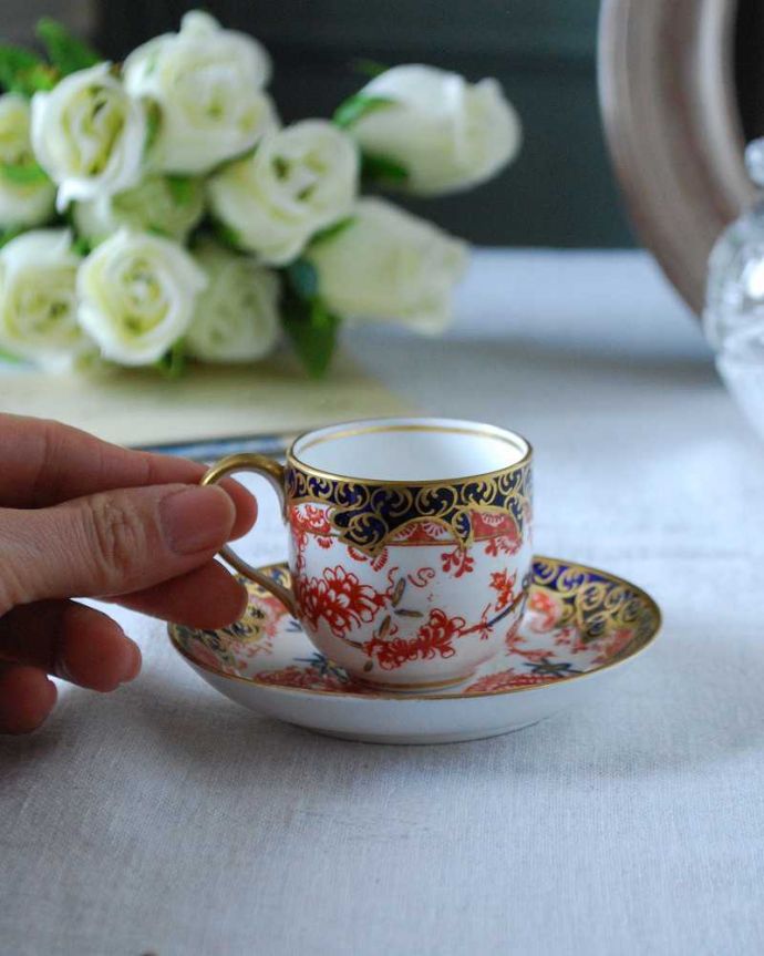 アンティーク 陶磁器の雑貨　アンティーク雑貨　アンティーク　カップ＆ソーサー(ロイヤルクラウンダービー)。お茶の時間をもっと優雅に･･･眺めているだけじゃもったいないので、実用的に使って下さい。(m-2391-z)