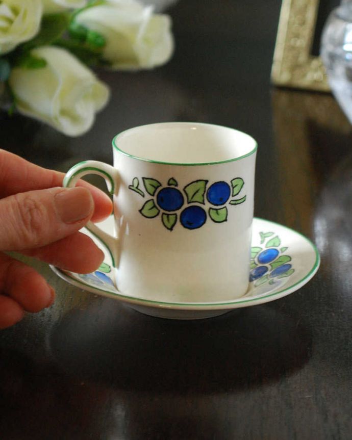 アンティーク 陶磁器の雑貨　アンティーク雑貨　クラウンデュカルのアンティークコーヒーカップ＆ソーサー（Ａ．Ｇ．リチャードソン＆ＣＯ．Ltd．）。お茶の時間をもっと優雅に･･･眺めているだけじゃもったいないので、実用的に使って下さい。(m-2448-z)