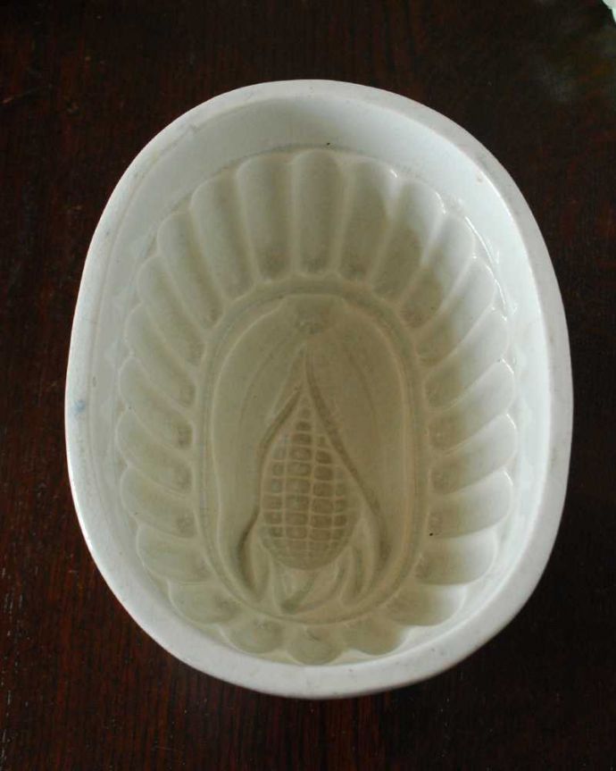 美しいゼリーを作っていたアンティーク、小物入れにもなる陶器製のゼリーモールド(m-2915-z)｜アンティーク雑貨