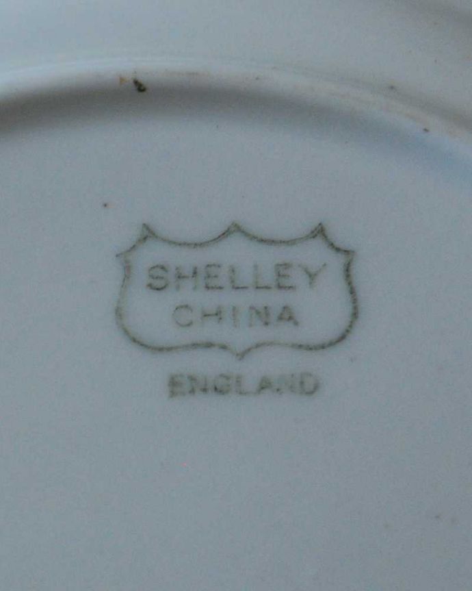 シェ―リー窯　アンティーク雑貨　シンプル×ゴージャスな美しさ･･･シェリー窯のアンティークプレート。裏側には品質の証1925年まで使われていたシェリーのバックスタンプです。(m-3089-z)