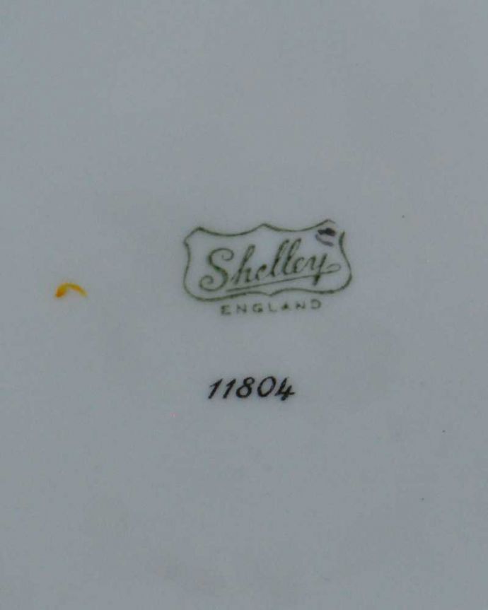 シェ―リー窯　アンティーク雑貨　八角形に可愛い幾何学模様のアンティークプレート（シェリー窯）。裏側には品質の証製造メーカー保証の意味がこもった窯印、ポーセリンマークがあります。(m-3091-z)