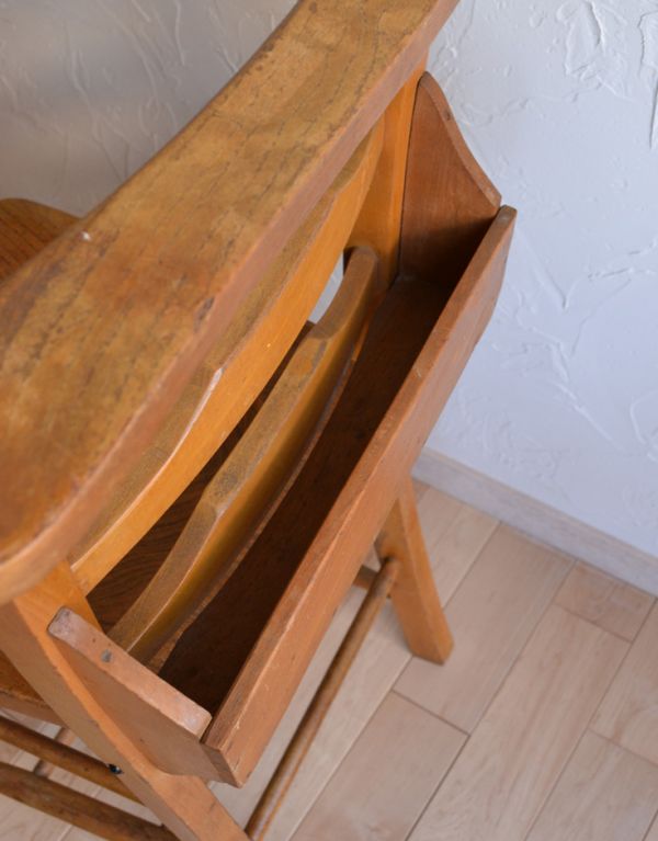 板座面　アンティーク チェア　ナチュラルなアンティークの椅子、ラダーバックのチャーチチェア。もともとは、聖書や賛美歌を入れるために作られたBOX。(m-319-c)