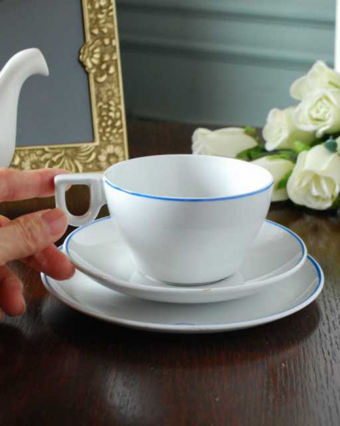 アンティーク 陶磁器の雑貨　アンティーク雑貨　英国輸入のコープランド（スポード）のアンティークカップ＆ソーサートリオ。お茶の時間をもっと優雅に･･･眺めているだけじゃもったいないので、使って楽しんで下さい。(m-3590-z)