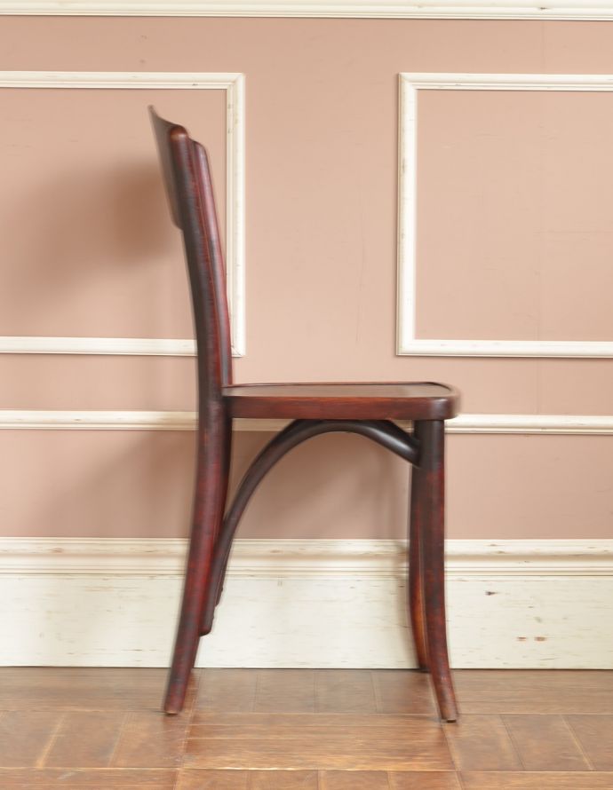 ベントウッドチェア　アンティーク チェア　イギリスから届いたアンティーク椅子、木製のベントウッドチェア（トーネットチェア）。書斎や、デスクに合わせてかっこよく使って下さい。(m-380-c)