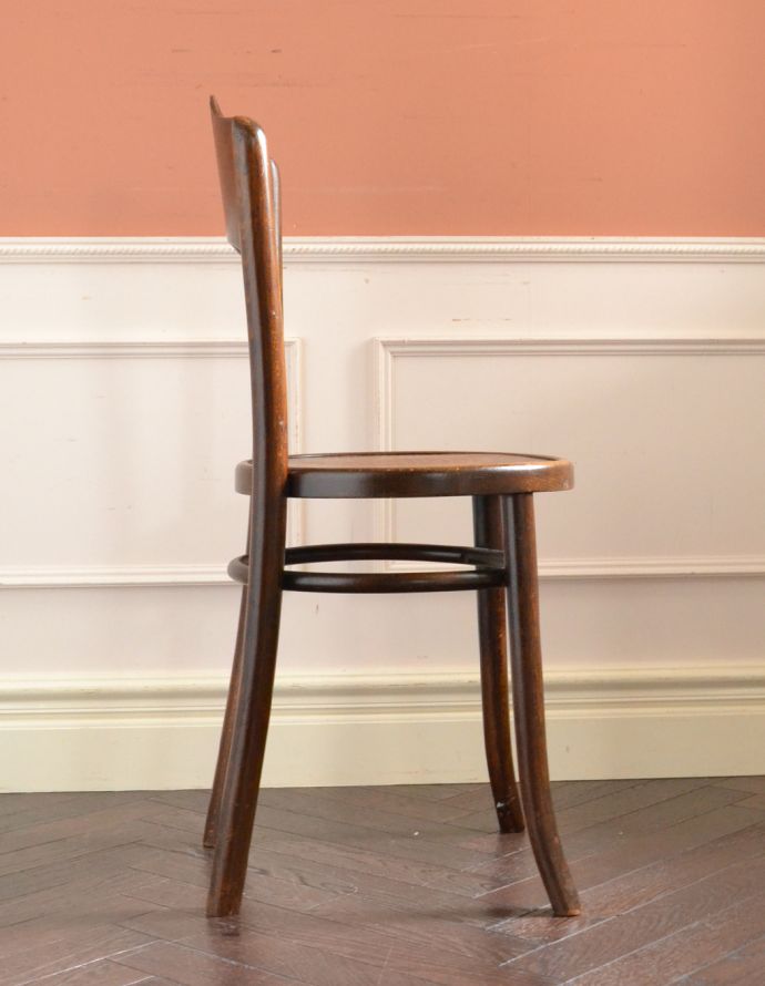 板座面　アンティーク チェア　背もたれと座面の模様が美しいベントウッドチェア、英国で見つけたアンティーク椅子。リビングやキッチンのイスにオススメです。(m-385-c)