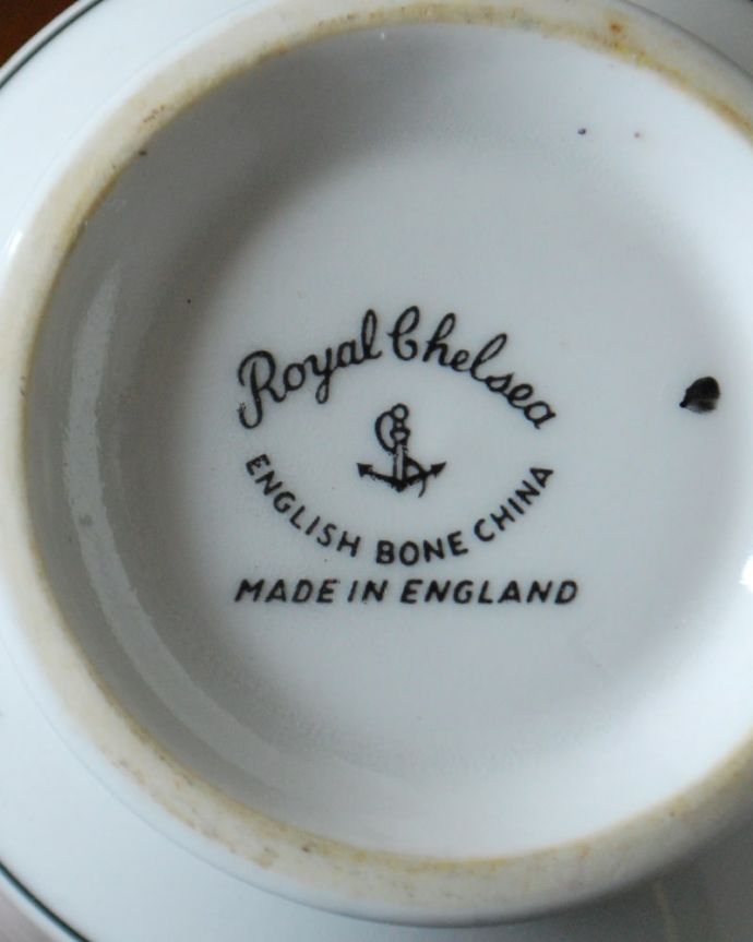 イギリスのアンティーク食器 ロイヤルチェルシー Royal Chelsea のカップ ソーサー M 4008 Z アンティーク雑貨