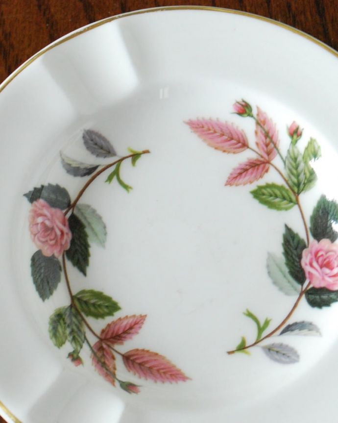 ウェッジウッドバラお皿まとめ売り 美品】WEDG WOOD ウェッジウッド 小皿 バラ - メルカリ