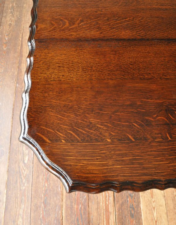 ロイドテーブル　アンティーク家具　英国のツイストのアンティーク家具、ゲートレッグテーブル（伸張式テーブル）。濃い茶色がかっこいいテーブル。(m-465-f)